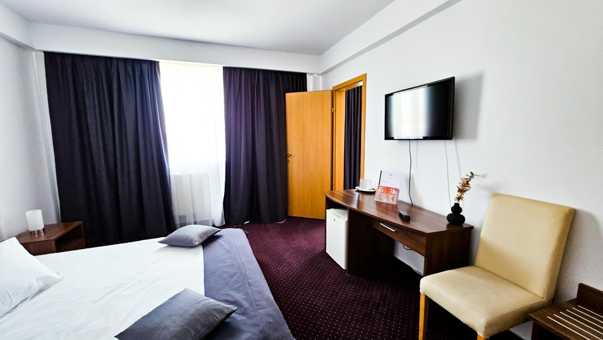 Hotel Eden Sibiu Ngoại thất bức ảnh