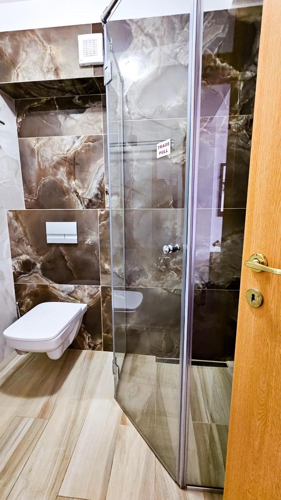 Hotel Eden Sibiu Ngoại thất bức ảnh
