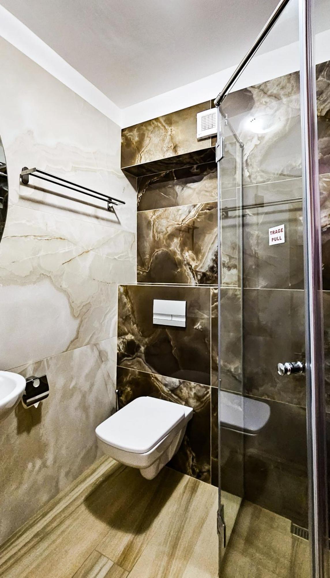 Hotel Eden Sibiu Ngoại thất bức ảnh
