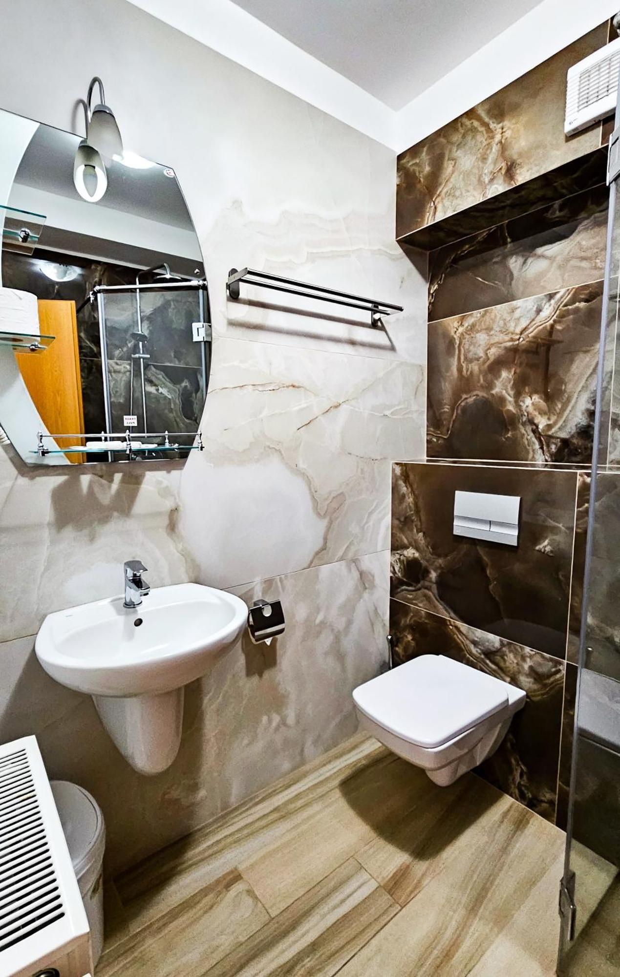 Hotel Eden Sibiu Ngoại thất bức ảnh