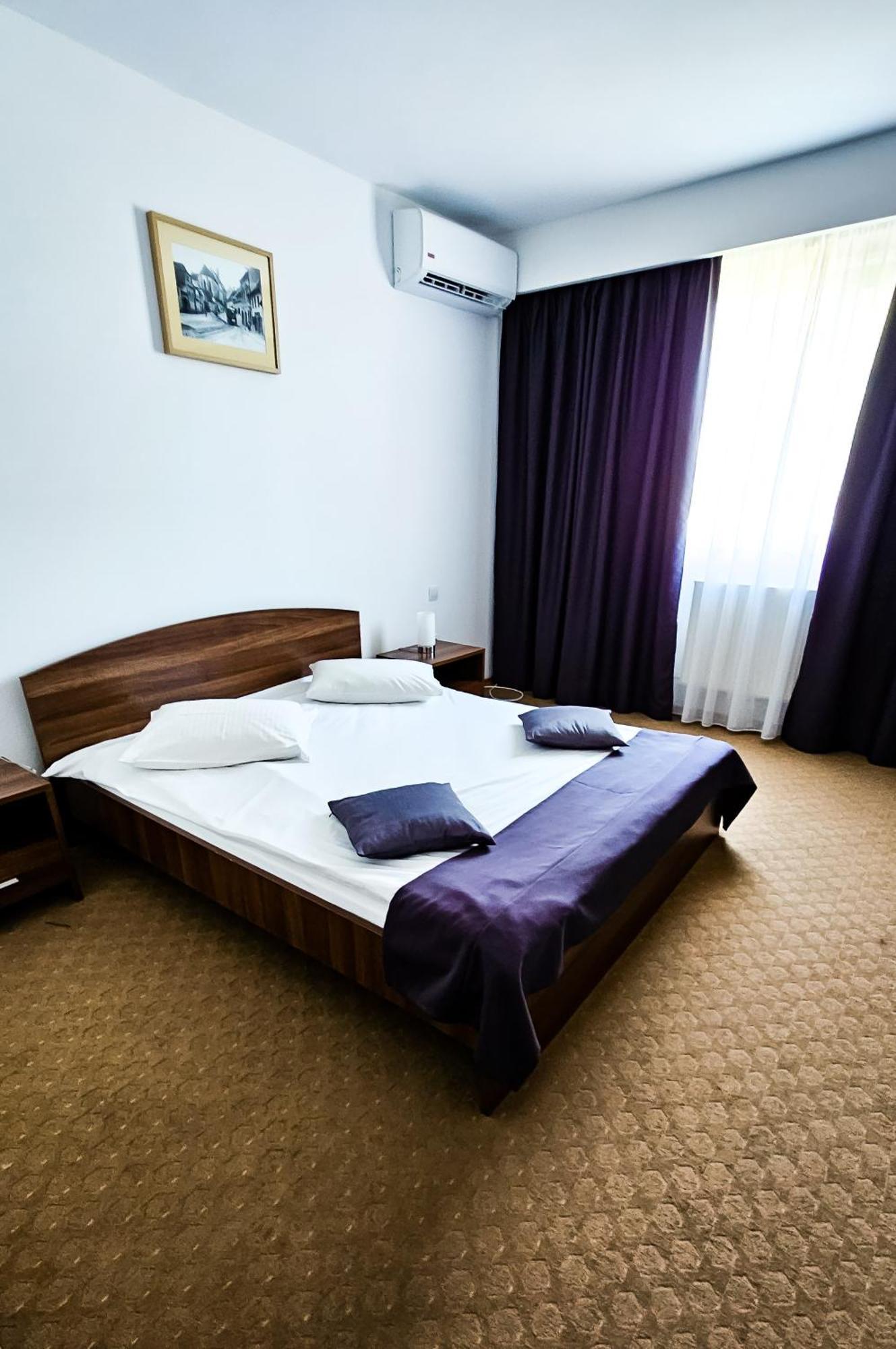Hotel Eden Sibiu Ngoại thất bức ảnh