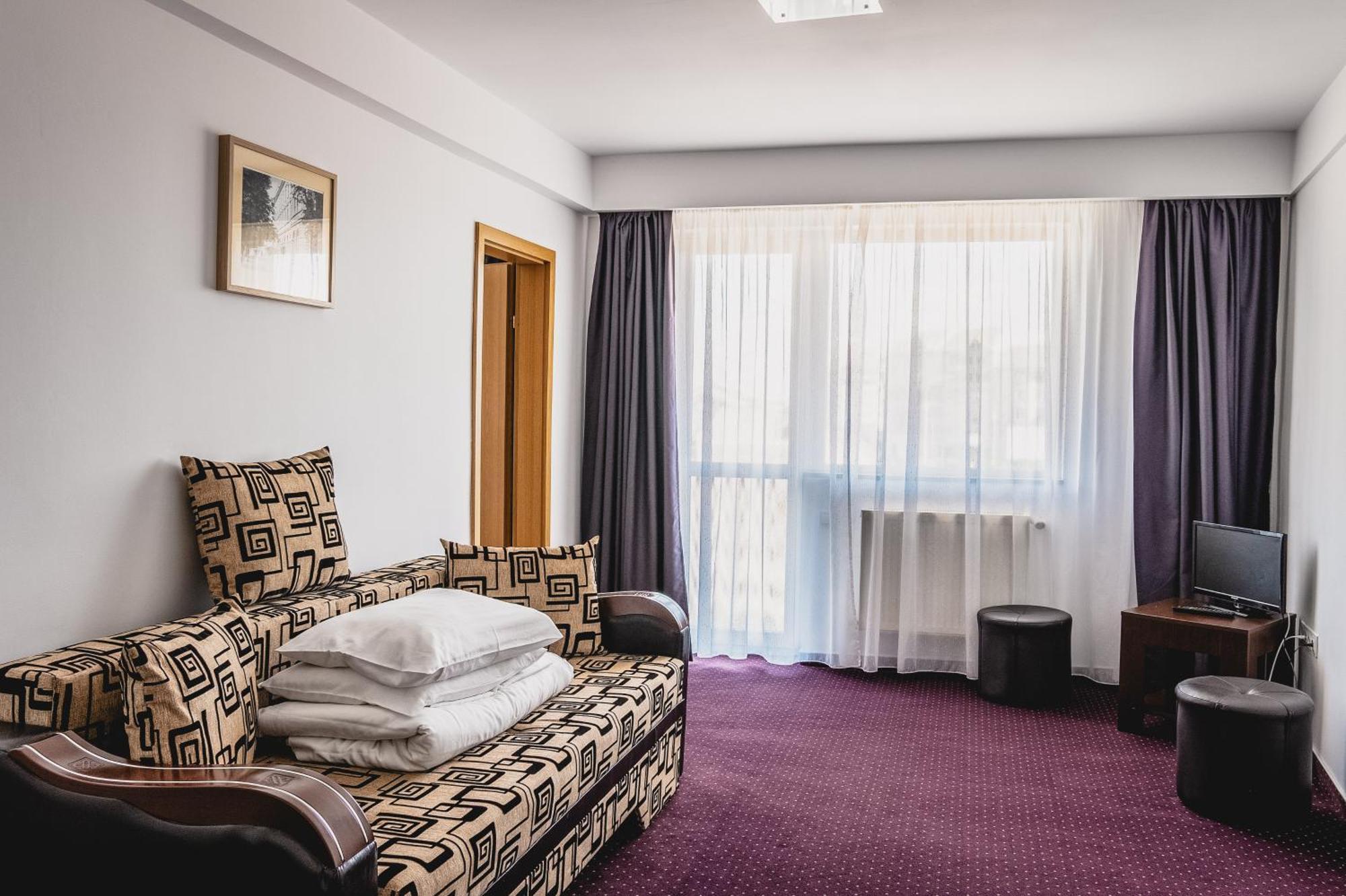 Hotel Eden Sibiu Ngoại thất bức ảnh