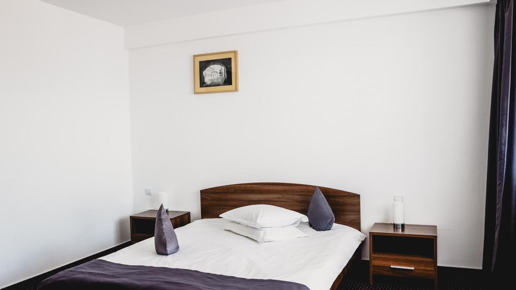 Hotel Eden Sibiu Ngoại thất bức ảnh