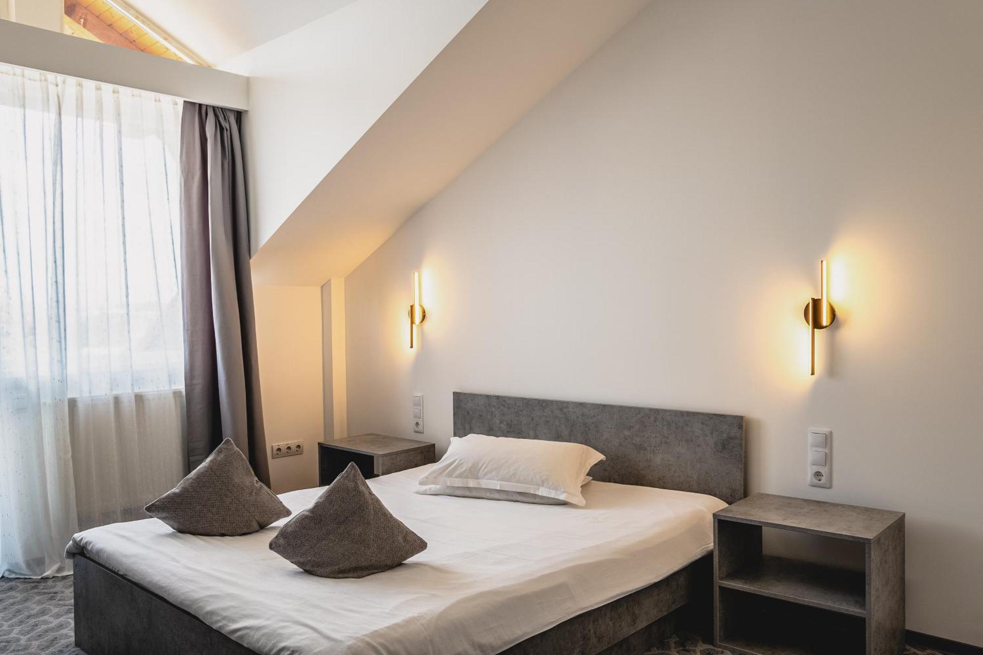 Hotel Eden Sibiu Ngoại thất bức ảnh