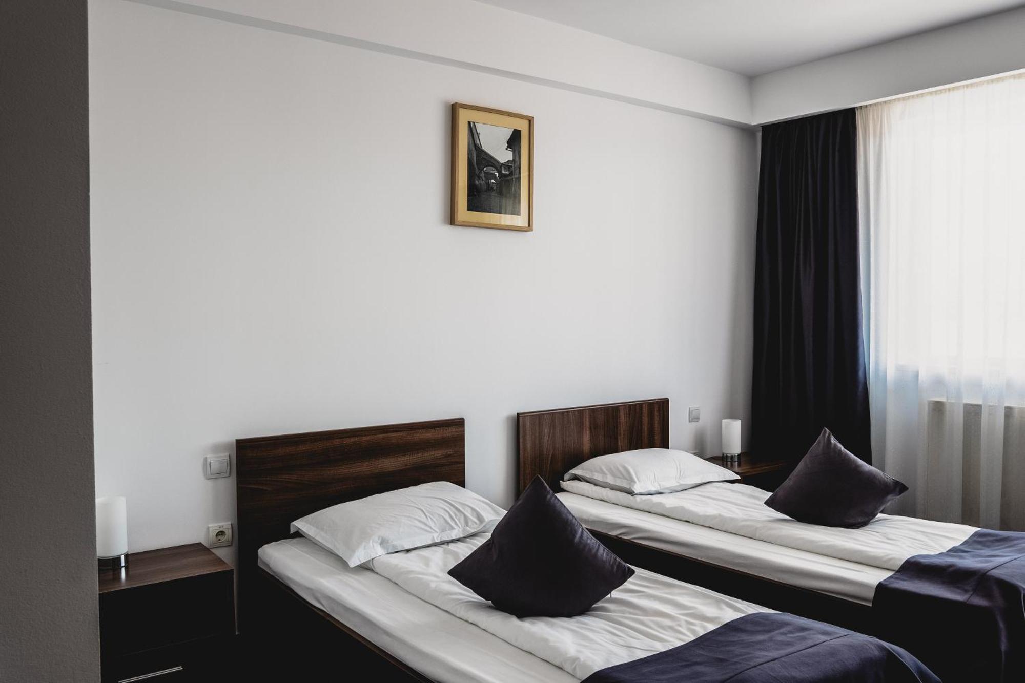 Hotel Eden Sibiu Ngoại thất bức ảnh