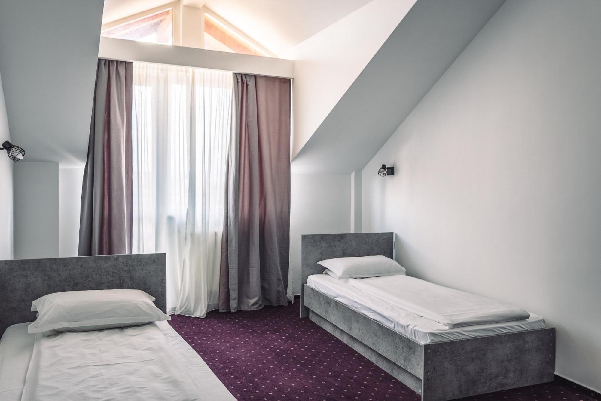 Hotel Eden Sibiu Ngoại thất bức ảnh