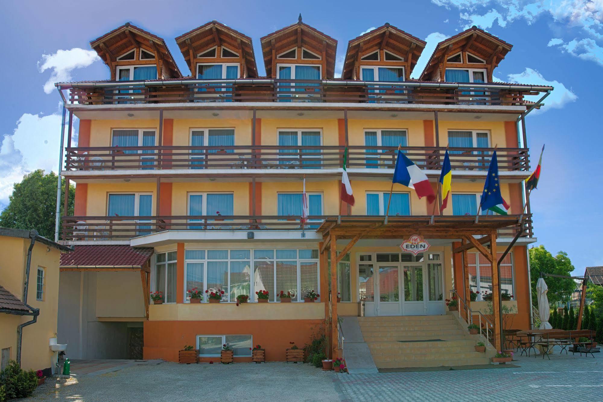 Hotel Eden Sibiu Ngoại thất bức ảnh