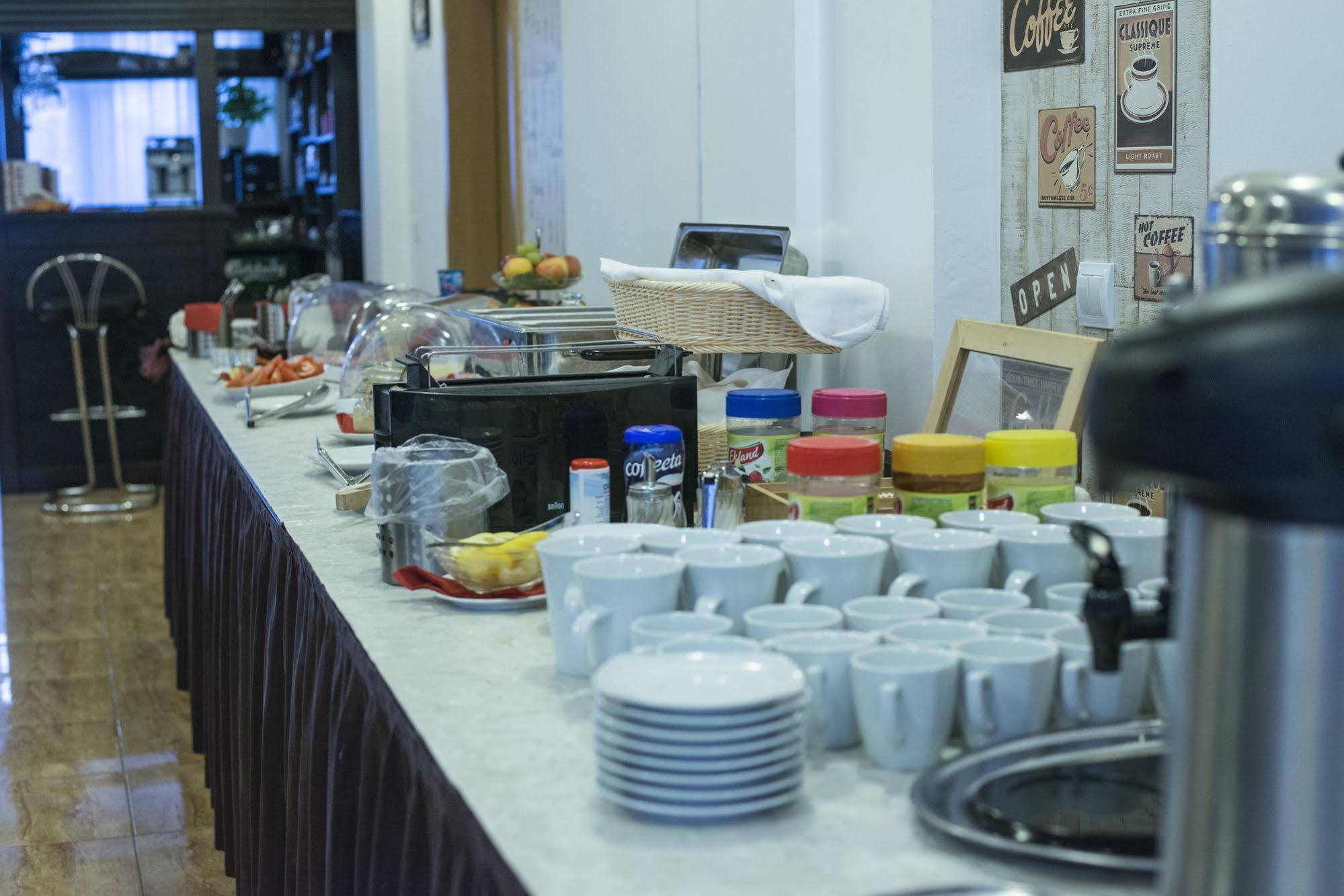 Hotel Eden Sibiu Ngoại thất bức ảnh